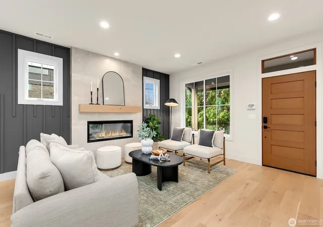 Photo 3 of Single family home for sale at 3032 Ne Blakeley St, Seattle, WA 98105 | MLS# NWM2596863 | Listing updated on 2026-10-23