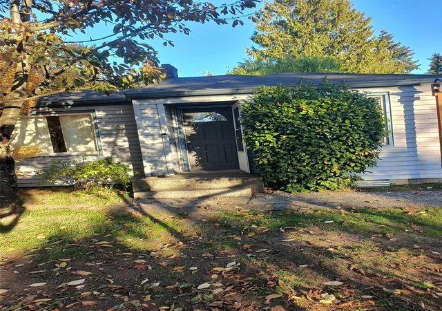 Single family home for sale at 14818 5th Avenue NE, Shoreline, WA 98155 | MLS# NWM2596886
