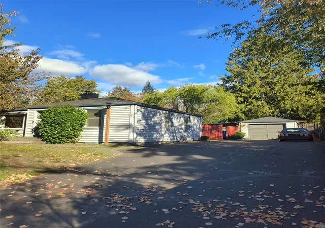 Photo 2 of Single family home for sale at 14818 5th Avenue NE, Shoreline, WA 98155 | MLS# NWM2596886 | Listing updated on 2026-10-23