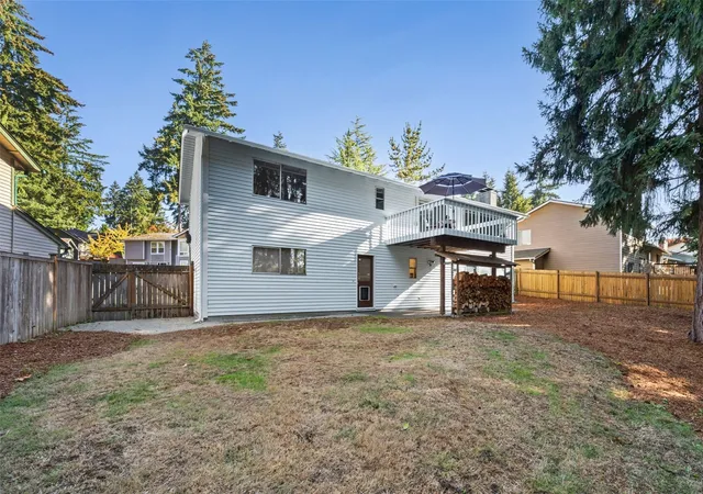 Photo 2 of Single family home for sale at 31711 25th Avenue Sw, Federal Way, WA 98023 | MLS# NWM2596892 | Listing updated on 2026-10-23