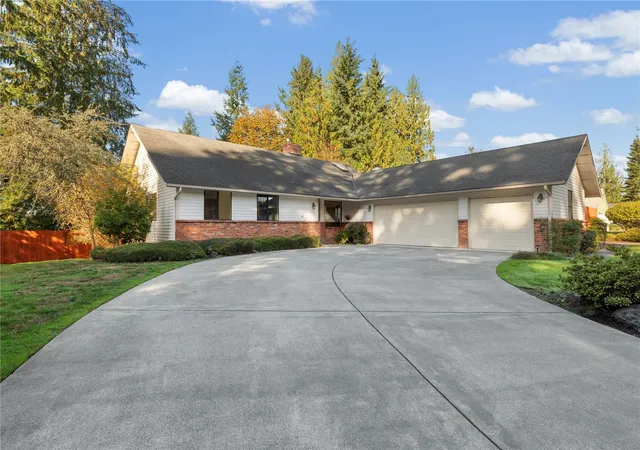 Photo 2 of Sale Pending at 14311 276th Avenue Ne, Duvall, WA 98019 | MLS# NWM2596918 | Listing updated on 2026-10-27