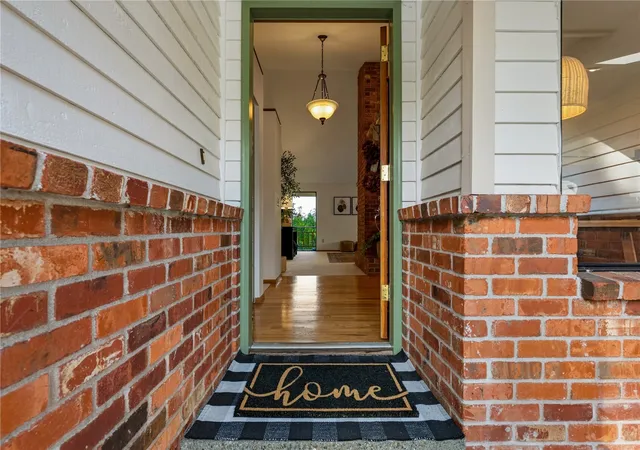 Photo 3 of Sale Pending at 14311 276th Avenue Ne, Duvall, WA 98019 | MLS# NWM2596918 | Listing updated on 2026-10-27