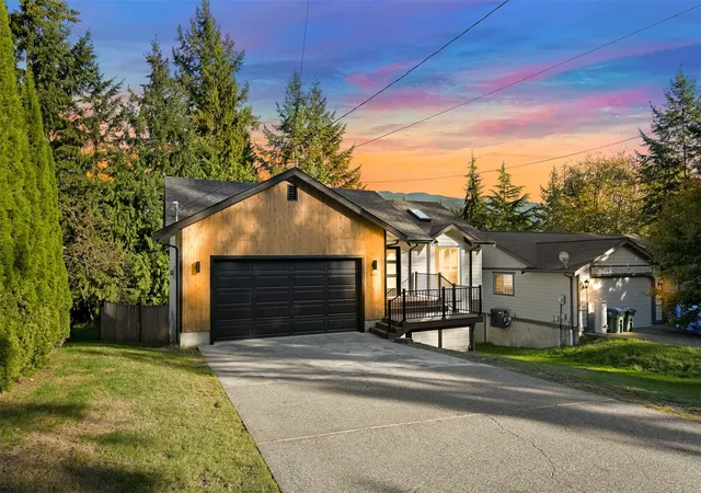 Single family home for sale at 444 E Alder Dr, Sedro Woolley, WA 98284 | MLS# NWM2596927