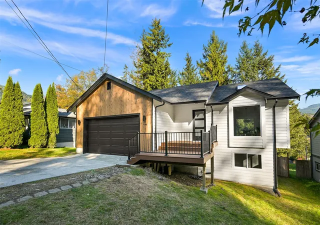 Photo 1 of Single family home for sale at 444 E Alder Dr, Sedro Woolley, WA 98284 | MLS# NWM2596927 | Listing updated on 2026-10-23