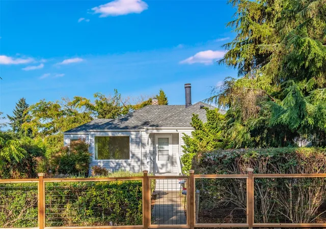 Photo 1 of Single family home for sale at 11261 Occidental Ave S, Seattle, WA 98168 | MLS# NWM2596944 | Listing updated on 2026-10-28