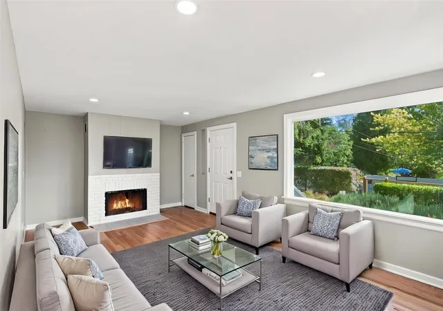 Photo 3 of Single family home for sale at 11261 Occidental Ave S, Seattle, WA 98168 | MLS# NWM2596944 | Listing updated on 2026-10-26