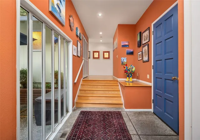 Photo 1 of Single family home for sale at 6901 94th Avenue SE, Mercer Island, WA 98040 | MLS# NWM2596957 | Listing updated on 2026-10-29