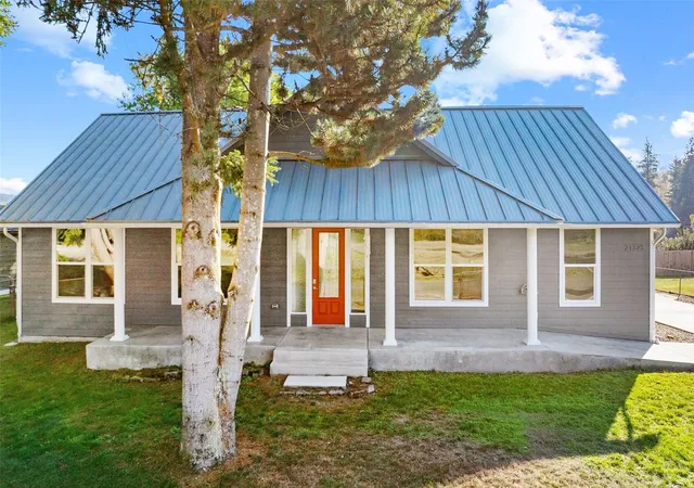 Photo 2 of Single family home for sale at 21323 Se 351st Street, Auburn, WA 98092 | MLS# NWM2596958 | Listing updated on 2026-10-26