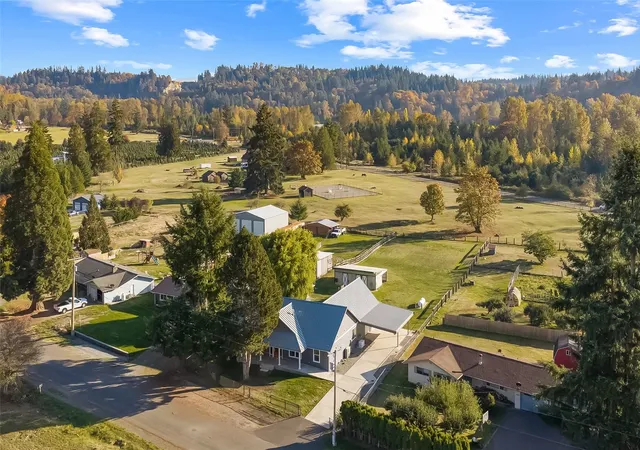 Photo 3 of Single family home for sale at 21323 Se 351st Street, Auburn, WA 98092 | MLS# NWM2596958 | Listing updated on 2026-10-26