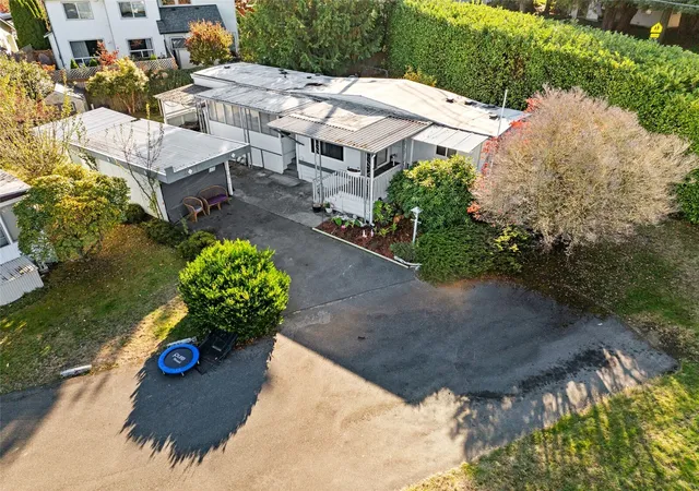 Photo 2 of Manufactured home for sale at 21429 44th Avenue W #1, Mountlake Terrace, WA 98043 | MLS# NWM2596962 | Listing updated on 2026-10-28