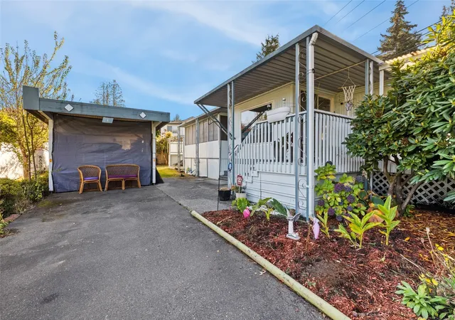 Photo 3 of Manufactured home for sale at 21429 44th Avenue W #1, Mountlake Terrace, WA 98043 | MLS# NWM2596962 | Listing updated on 2026-10-28