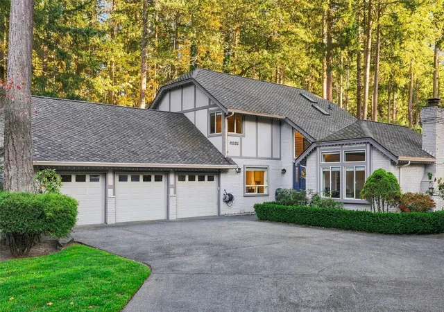 Single family home for sale at 6221 88th Avenue W, University Place, WA 98467 | MLS# NWM2596968
