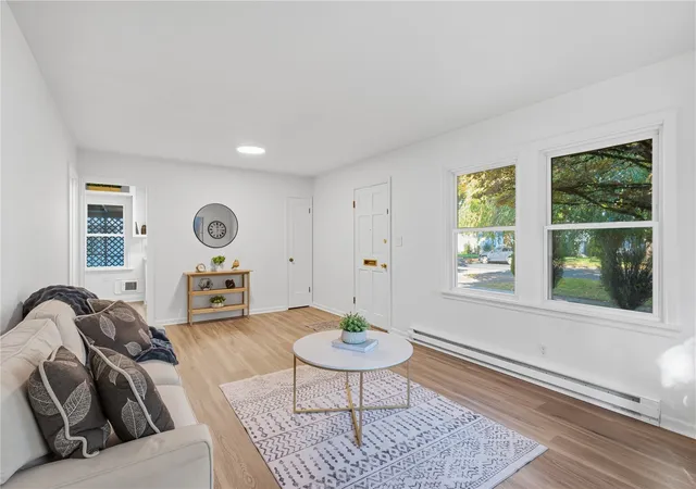 Photo 4 of Single family home for sale at 2915 Louisiana St, Longview, WA 98632 | MLS# NWM2596972 | Listing updated on 2026-10-23