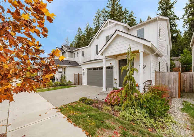 Photo 2 of Single family home for sale at 4521 Bristol Ln SE, Port Orchard, WA 98366 | MLS# NWM2596988 | Listing updated on 2026-10-27