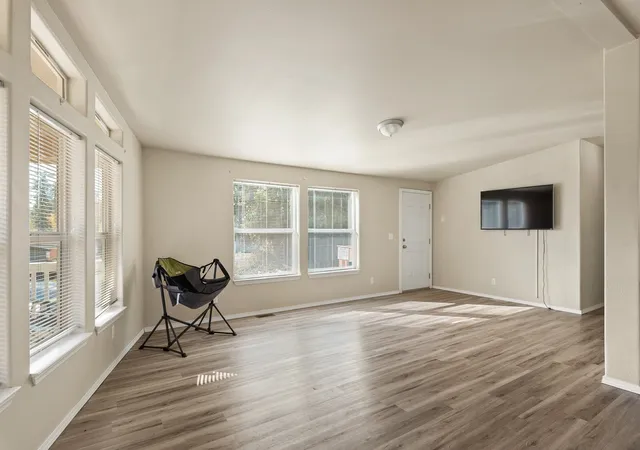 Photo 3 of Manufactured home for sale at 4419 Shoemaker Rd, Tulalip, WA 98271 | MLS# NWM2596989 | Listing updated on 2026-10-22