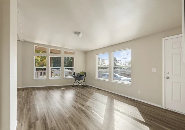 Photo 4 of Manufactured home for sale at 4419 Shoemaker Rd, Tulalip, WA 98271 | MLS# NWM2596989 | Listing updated on 2026-10-22