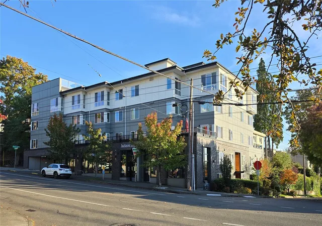 Condo for sale at 2901 S Jackson St #307, Seattle, WA 98144 | MLS# NWM2597001