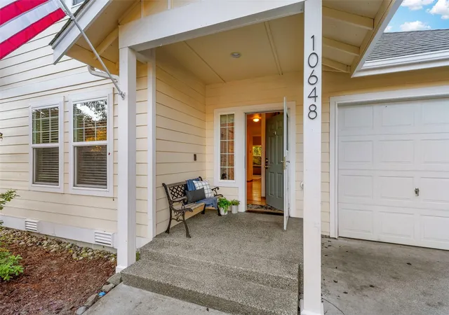 Photo 3 of Townhouse for sale at 10648 Ne Kingston Meadow, Kingston, WA 98346 | MLS# NWM2597012 | Listing updated on 2026-10-23
