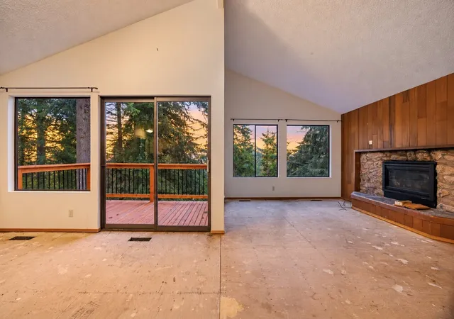 Photo 3 of Sale Pending at 66 68 Louise View Dr, Bellingham, WA 98229 | MLS# NWM2597014 | Listing updated on 2026-10-25