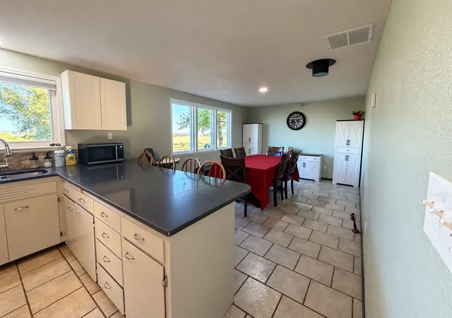Photo 3 of Single family home for sale at 777 S Canyon Ct, Othello, WA 99344 | MLS# NWM2597017 | Listing updated on 2026-10-27