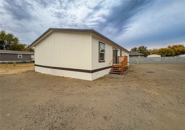 Photo 2 of Manufactured home for sale at 203106 E Bowles Rd #65, Kennewick, WA 99337 | MLS# NWM2597021 | Listing updated on 2026-10-22