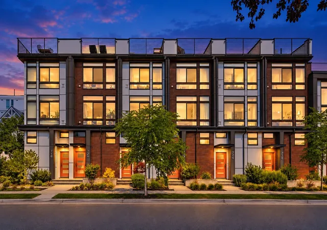 Photo 1 of Townhouse for sale at 720 N 43rd Street, Seattle, WA 98103 | MLS# NWM2597023 | Listing updated on 2026-10-23