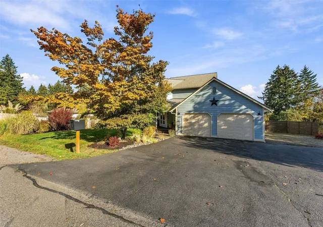 Photo 3 of Single family home for sale at 6424 Provost NW, Bremerton, WA 98312 | MLS# NWM2597029 | Listing updated on 2026-10-29