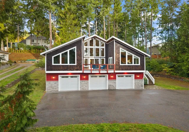Photo 1 of Single family home for sale at 1947 Nw Nuthatch Way, Silverdale, WA 98383 | MLS# NWM2597033 | Listing updated on 2026-10-29