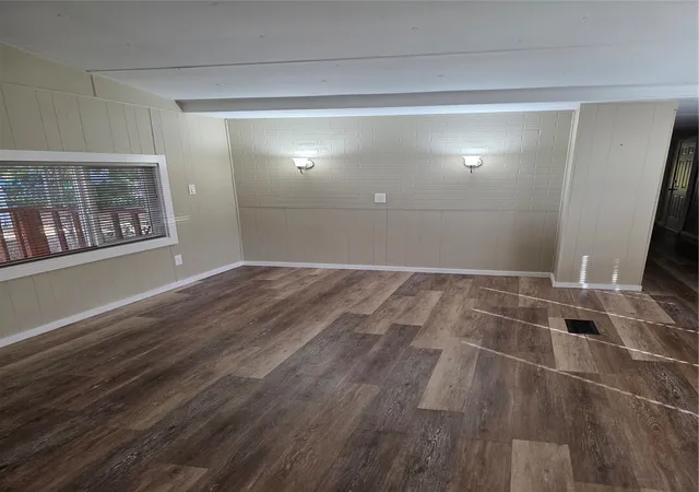 Photo 4 of Manufactured home for sale at 21201 NE 58th Street #4, Vancouver, WA 98682 | MLS# NWM2597035 | Listing updated on 2026-10-22