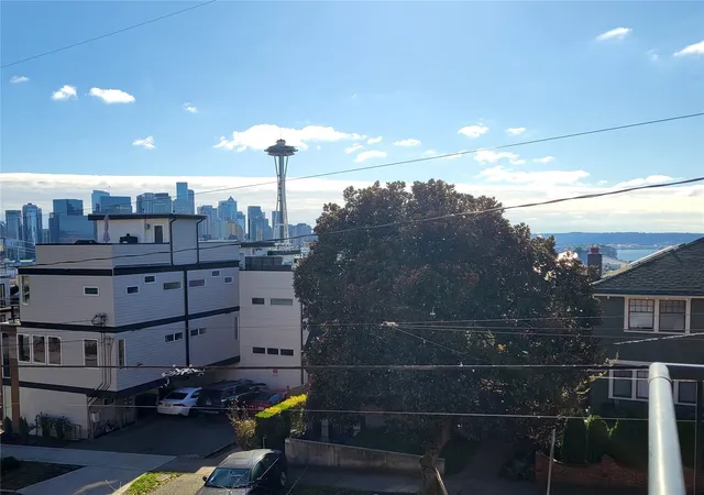 Townhouse for sale at 116 Aloha St #116, Seattle, WA 98109 | MLS# NWM2597048