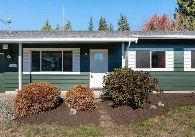 Photo 4 of Single family home for sale at 109 161st Street SE, Bothell, WA 98012 | MLS# NWM2597050 | Listing updated on 2026-10-26