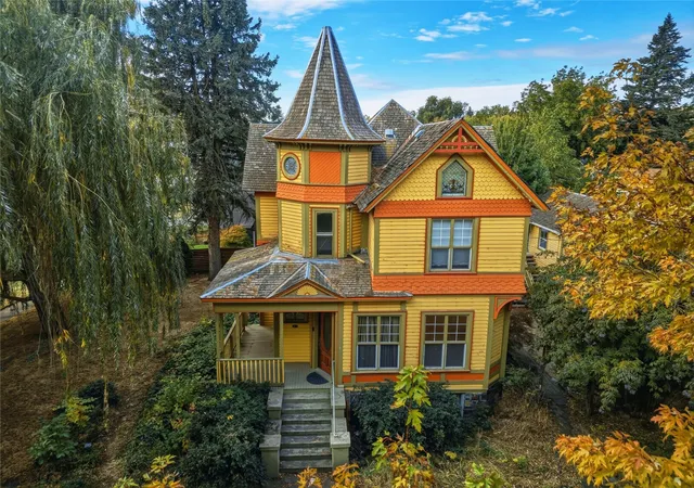 Single family home for sale at 212 S 2nd Street, Dayton, WA 99328 | MLS# NWM2597052