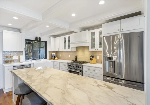 Photo 4 of Single family home for sale at 10498 Dixon Dr S, Seattle, WA 98178 | MLS# NWM2597065 | Listing updated on 2026-10-26