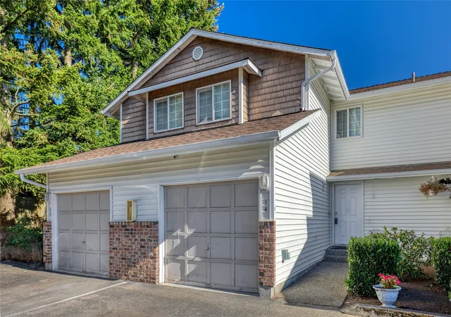 Photo 1 of Townhouse for sale at 1505 W Casino Rd #14, Everett, WA 98204 | MLS# NWM2597089 | Listing updated on 2026-10-29