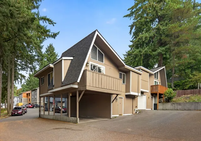 Single family home for sale at 4345 67th Avenue W, University Place, WA 98466 | MLS# NWM2597095