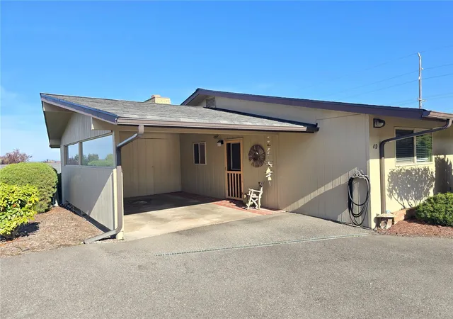 Photo 3 of Condo for sale at 1301 S 3rd Avenue #4D, Sequim, WA 98382 | MLS# NWM2597104 | Listing updated on 2026-10-22