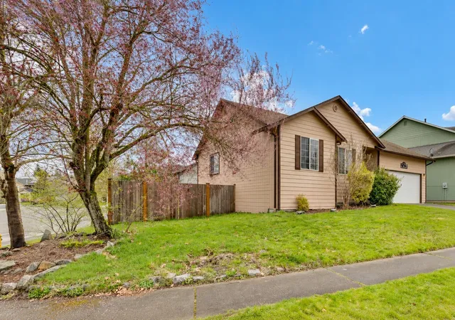 Photo 1 of Single family home for sale at 19223 Vista Dr, Arlington, WA 98223 | MLS# NWM2597106 | Listing updated on 2026-10-24