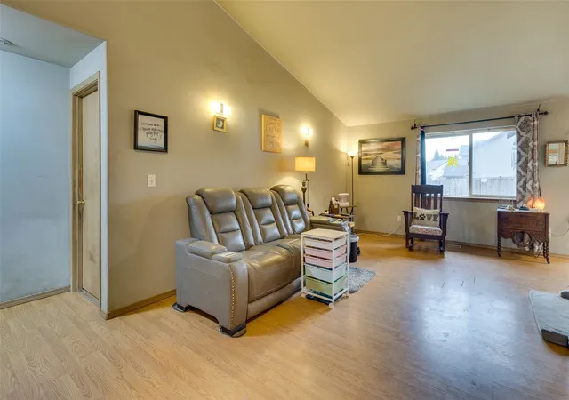 Photo 2 of Single family home for sale at 19223 Vista Dr, Arlington, WA 98223 | MLS# NWM2597106 | Listing updated on 2026-10-24