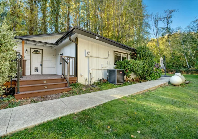 Photo 3 of Sale Pending at 1405 SE Pine Rd, Port Orchard, WA 98367 | MLS# NWM2597120 | Listing updated on 2026-10-25