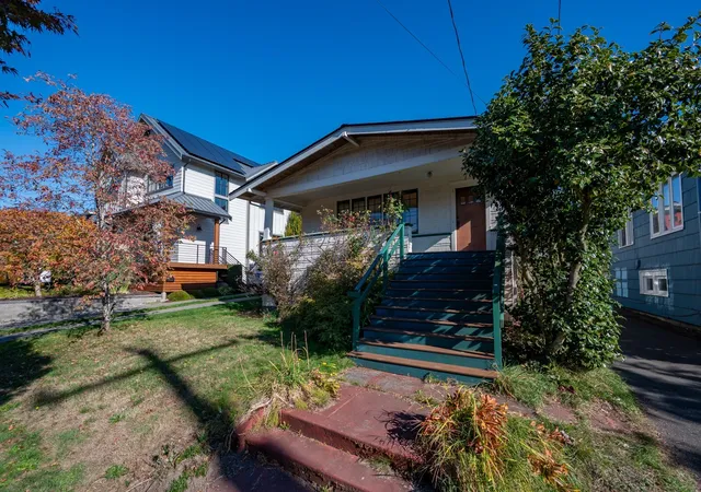Photo 2 of Single family home for sale at 5818 7th Avenue NW, Seattle, WA 98107 | MLS# NWM2597124 | Listing updated on 2026-10-24