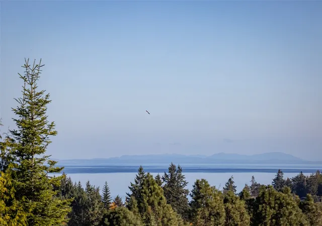 Photo 1 of Manufactured home for sale at 1410 View Vista Park, Port Angeles, WA 98362 | MLS# NWM2597125 | Listing updated on 2026-10-22