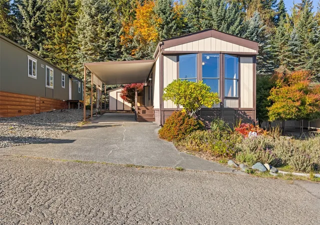 Photo 3 of Manufactured home for sale at 1410 View Vista Park, Port Angeles, WA 98362 | MLS# NWM2597125 | Listing updated on 2026-10-22