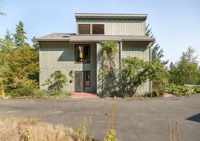 Single family home for sale at 251 E Simmons, Port Angeles, WA 98362 | MLS# NWM2597127