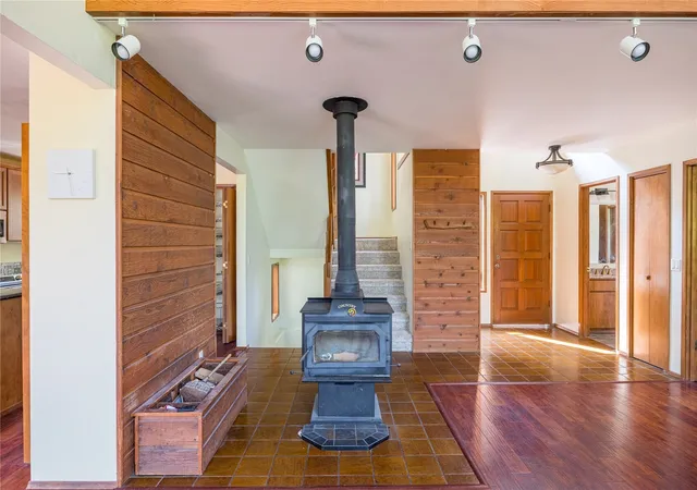 Photo 3 of Single family home for sale at 251 E Simmons, Port Angeles, WA 98362 | MLS# NWM2597127 | Listing updated on 2026-10-22