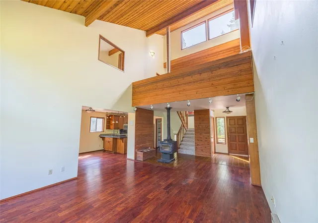 Photo 4 of Single family home for sale at 251 E Simmons, Port Angeles, WA 98362 | MLS# NWM2597127 | Listing updated on 2026-10-22