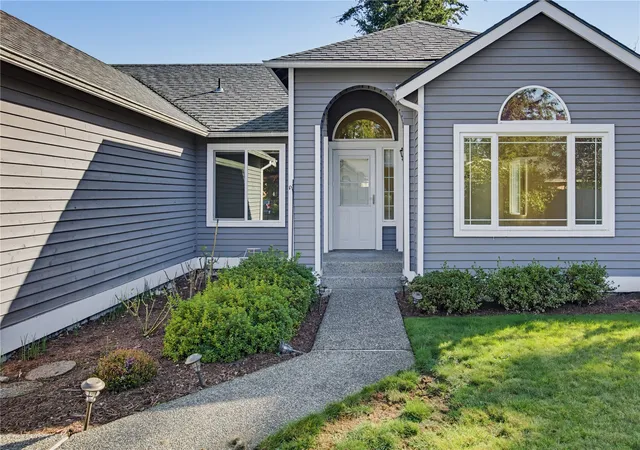 Photo 2 of Single family home for sale at 18615 Se 259th Street, Covington, WA 98042 | MLS# NWM2597134 | Listing updated on 2026-10-23