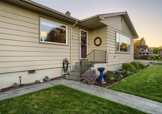 Single family home for sale at 1119 Longview Ave, Anacortes, WA 98221 | MLS# NWM2597135