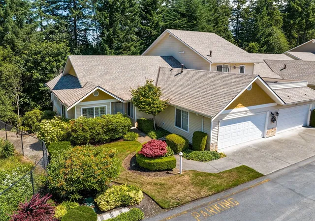 Condo for sale at 31867 48th Circle SW #14A, Federal Way, WA 98023 | MLS# NWM2597136