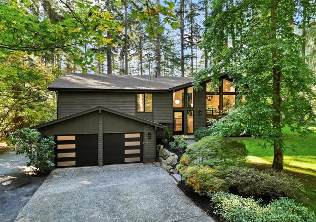 Photo 1 of Single family home for sale at 18113 194th Avenue Ne, Woodinville, WA 98077 | MLS# NWM2597147 | Listing updated on 2026-10-26