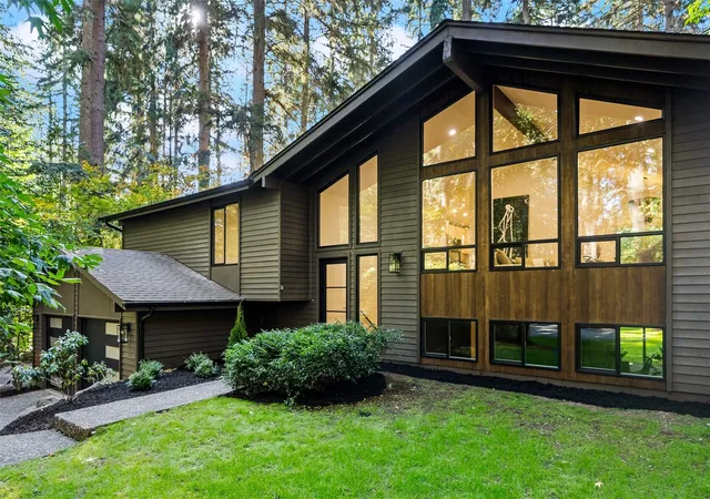 Photo 1 of Single family home for sale at 18113 194th Avenue NE, Woodinville, WA 98077 | MLS# NWM2597147 | Listing updated on 2026-10-26